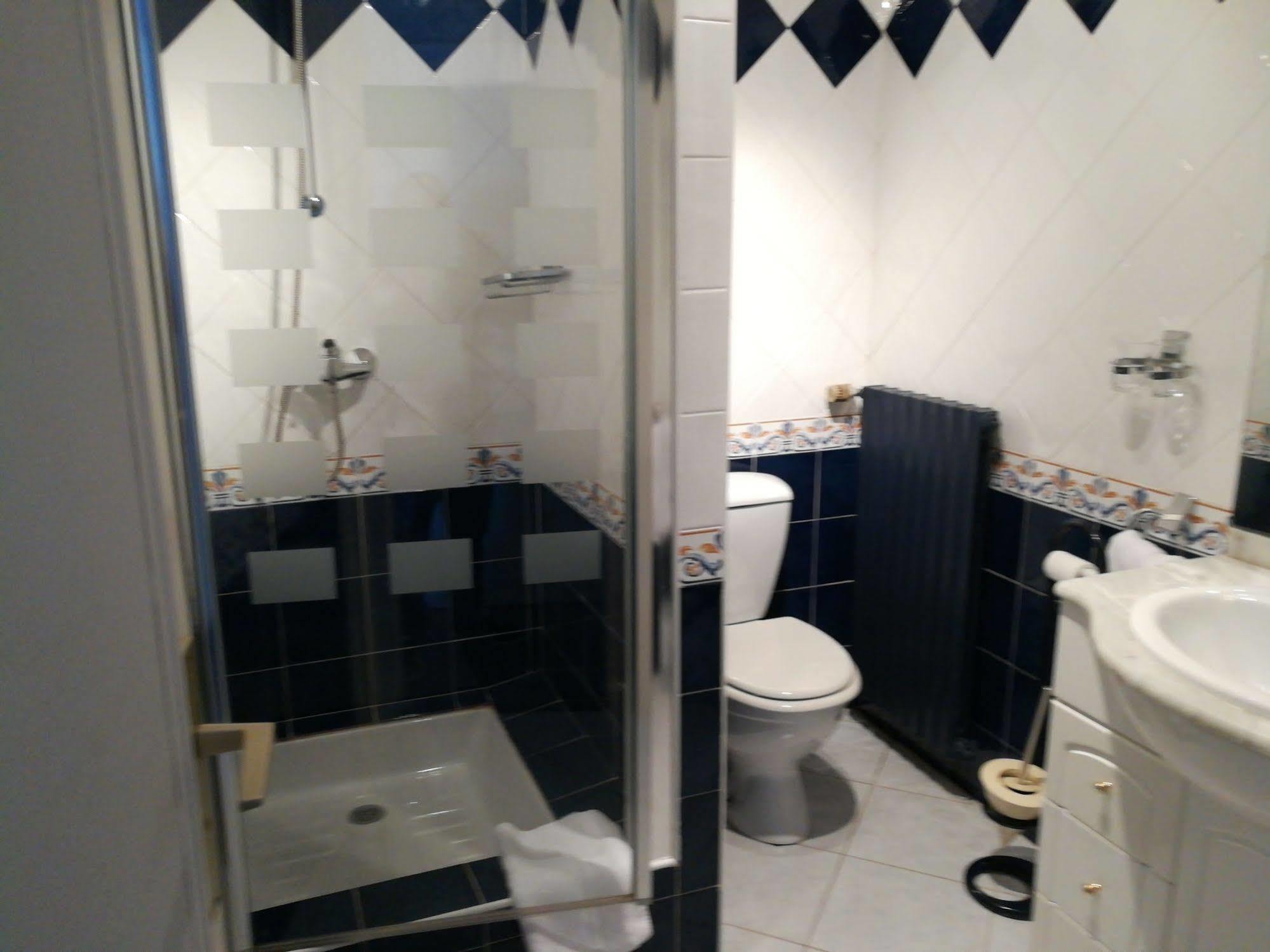 Contact Hotel Du Relais Thouars Exterior foto