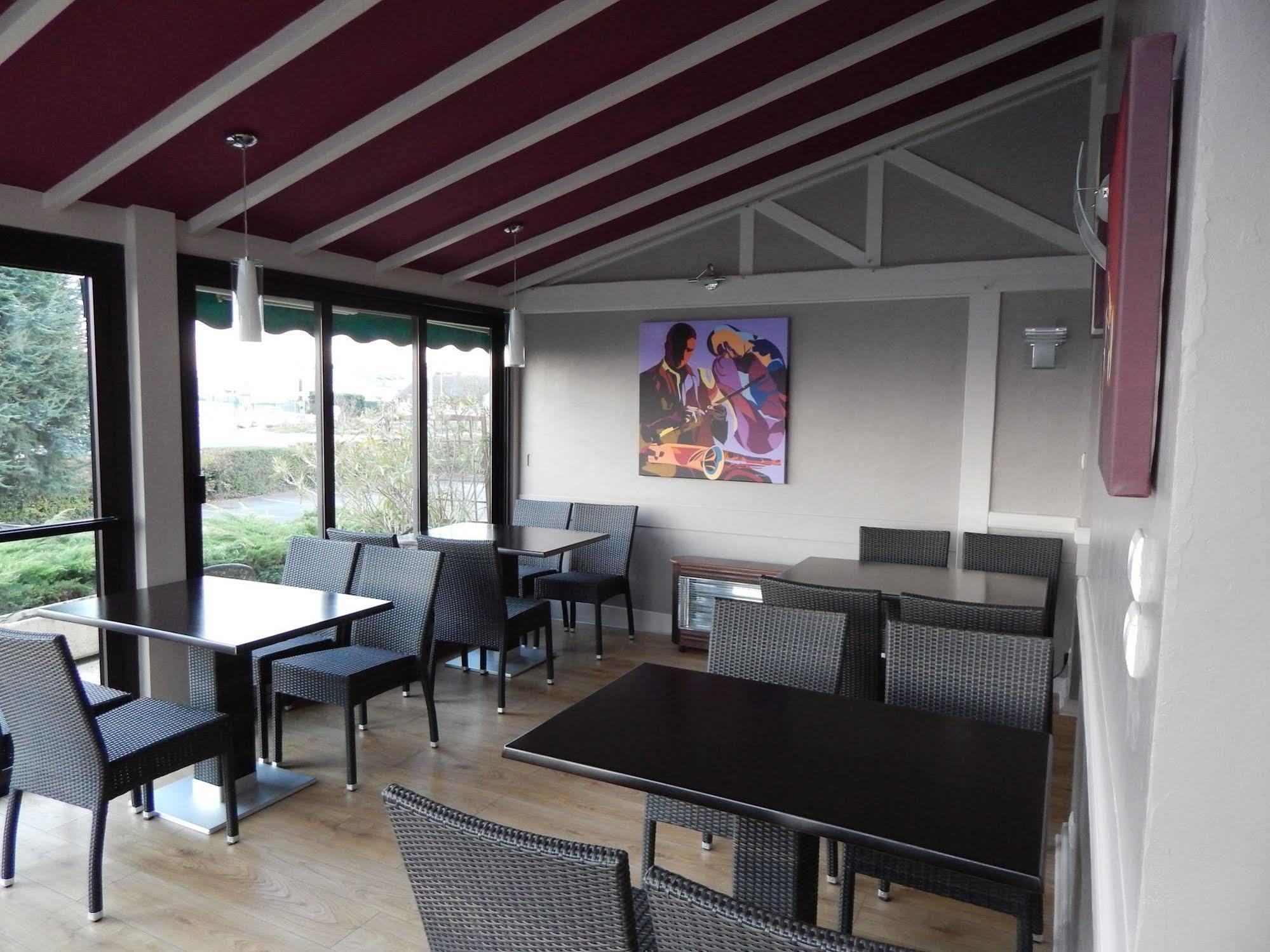 Contact Hotel Du Relais Thouars Exterior foto